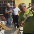 Neverovatan podvig u Medveđi! Domaćin Radiša skuvao kačamak težak 105 kilograma: Oborio Ginisov rekord pred kuvarima iz 10…