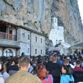 Za ovo predanje narod veruje da je delo Svetog Vasilija Ostroškog! I dan-danas se prepričava šta se zbilo kad je beba pala…
