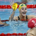 Mekionova prva na 200 metara leđno