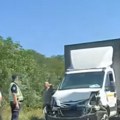 Sudarilo se pet vozila na Ibarskoj magistrali: U Automobili smrskani sleteli u jarak: Povređene četiri osobe (video)