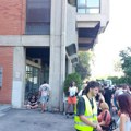 Dan nakon incidenta na Filozofskom fakultetu u Novom Sadu: Dekan ostao u zgradi, studenti u blokadi počeli protest