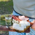Šta se dešava sa "sirotinjskom" hranom? Nekada je krivili za brojne bolesti, danas se vraća na srpske tanjire