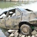 (Foto) Jezivo otkriće u Dunavu! Automobil muškarca nestalog pre 11 godina izvučen iz reke, u olupini pronađeno telo