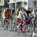 Masovna biciklistička vožnja danas u Beogradu posvećena deci