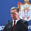 Vučić o transparentu „Srbija pobeđuje“: Ptice smo zaštitili ali njima smeta ono što piše