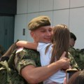 U Nišu jedna četa mirovnjaka dočekana, a druga ispraćena u Liban