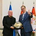 Objava za pamćenje! Aleksandar Vučić i Dejna Vajt prikupili 2,5 miliona pregleda i 104.000 lajkova - UFC spektakl iz Beograda…