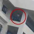 Uznemirujući snimci pucnjave u katoličkoj školi na Filipinima! Učenici se kriju ispod klupa, napadač otvara vatru i na đake…