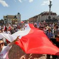 Protest pola miliona poljaka na ulicama varšave: Demonstranti sa opozicijom protiv nacionalističke vlasti