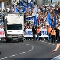 Protest prosvetnih sindikata u Beogradu, Vladi Srbije predati zahtevi (FOTO)