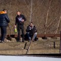 VIDEO Hit scene iz Bugarske: Navijači seli na prugu da gledaju meč, u jednom trenutku naišao voz