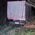 Muškarac u Kragujevcu došao na parking firme, pa ukrao kamion: Ostavio ga u šiblju u okolini grada