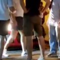 Неокомите су симболично остале заглављене у шибљу београдске улице