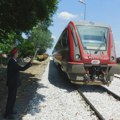 Žena povređena kraj pruge, odbacio je pritisak vazduha voza