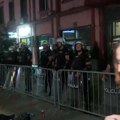 Građani i dalje ispred skupštine Zaječara, konstitutivna sednica ne počinje