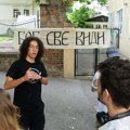 Saslušanje teologa Vukašina Milićevića pred Crkvenim sudom, građani i studenti ispred Patrijaršije (FOTO)