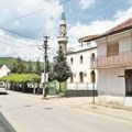 Maloletnik osumnjičen za ubistvo ostaje u pritvoru