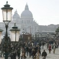 Nova turistička taksa Veneciji donela 5 miliona evra u 2025, ali pad broja turista u brojkama jedva primetan