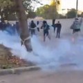 Francuska policija suzavcem rasteruje demonstrante! Uhapšeno skoro 200 blokadera (video)