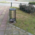 Sunčani park često na meti huligana: Najčešće oštećuju klupe i korpe za otpatke