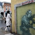 Otkriveno ko je benksi! Rojters tvrdi da je ovaj umetnik iza najpoznatijih grafita po svetu - saznali su njegovo pravo ime