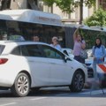 Тешка несрећа у Таковској: Аутомобил оборио пешака ФОТО