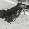 Poljoprivrednik u Poljskoj preorao 200 metara svežeg asfalta, pa završio u pritvoru