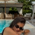 (Foto) Bila je maloletna kad ga je zavolela: Gore mreže zbog supruge Nemanje Matića, žena fudbalera pozirala u bikiniju…