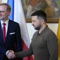 "Budućnost Ukrajine je u NATO i EU": Zelenski u Pragu razgovarao sa Fijalom: "Treba nam oružje dugog dometa"