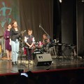 Maloj Irini nagradu na Drum Dum Festu za najmlađeg bubnjara uručio Tokanov sin, čije ime i nagrada nosi
