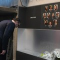 Vučić položio cveće na godišnjicu masovnog ubistva u "Ribnikaru"