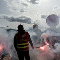 Sve izvesnija pobeda desnice, rastu tenzije u Francuskoj