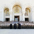 Povodom završetka školovanja kadeta u Hramu Sv. Save održana liturgija sa molebanom