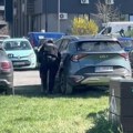 Izbušene gume na automobilima profesora Univerziteta, policija proverava ima li i eksplozivnih naprava