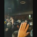 Policija intervenisala ispred Filozofskog fakulteta: Biber sprej i udarci nakon isteka ultimatuma
