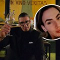 Nakon raskida Kristijan Golubović sedi skockan u gradu, a kosu zalizao - evo šta pije: Kristina se odmah oglasila sa sinom iz…