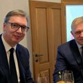 BBC analizira: Zašto su Vučić i Fico došli na istorijsku vojnu paradu u Kini?