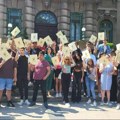 Gradonačelnica Niša podelila ugovore o stipendiranju 50 učenika srednjih škola i pet studenata romske nacionalnosti