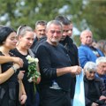 Sećate li se mladog zaštitnika napuštenih pasa iz Prnjavora: Godišnjica smrti Gorana Karanovića uz balone i poruke ljubavi…