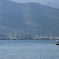 Jak vetar u Kotoru gura kruzer bočno po moru: Nesvakidašnji snimak iz Crne Gore dok se upozorava na opasnost