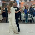 Sofra i Kosana otplesali prvi ples, Svi na nogama! Ekskluzivni snimci sa luksuzne svadbe o kojoj će se godinama pričati