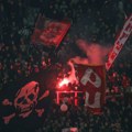 Haos u Humskoj: "Delije" upale na JNA VIDEO