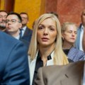 Jelena Milošević: Bez tablica, bez stida, bez zakona – Vučićeva Srbija na izborni dan“