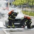 Drama u Beogradu: Zapaljen skupoceni auto; Izgorela još četiri vozila