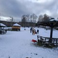 Zima na Vlasini: Na planinskoj lepotici uživaju za Božić gosti iz cele Srbije