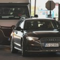 Na Batrovcima kolone duže od kilometra u obe trake, putnička vozila čekaju sat vremena