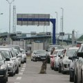 Na Batrovcima zadržavanja oko sat prilikom izlaza iz Srbije