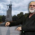 "Nećeš pevati" Dino Merlin nepoželjan u Kraljevu: Osvanuli transparenti, hiljade ljudi potpisali peticiju! (foto)