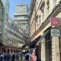 Između festivalskog sjaja i političkih rovova
