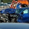 Prve fotografije udesa kod Kolara: Automobil slupan, saobraćaj u kolapsu